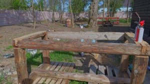 Стол с бетонной столешницей в беседку