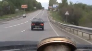 Погоня за угонщиком автомобиля !!