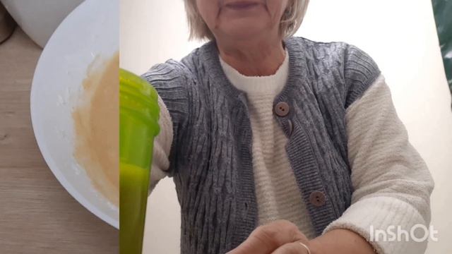 Мои кулинарные способности.Пальчики оближешь.Шарлотка с яблоками??? смотреть онлайн