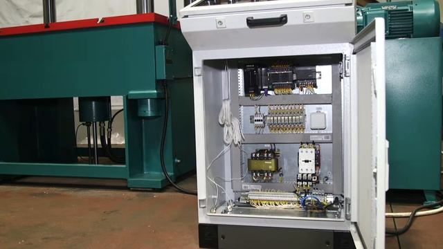 Гидравлические прессы 4-х колонные серии ДА смотреть онлайн