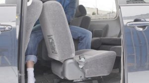 2001 Toyota Voxy 4WD tour and review