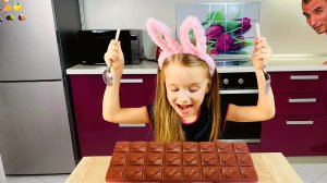 Полина и папа play Candy for kids.