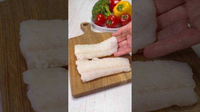 Треска в томатах с брокколи