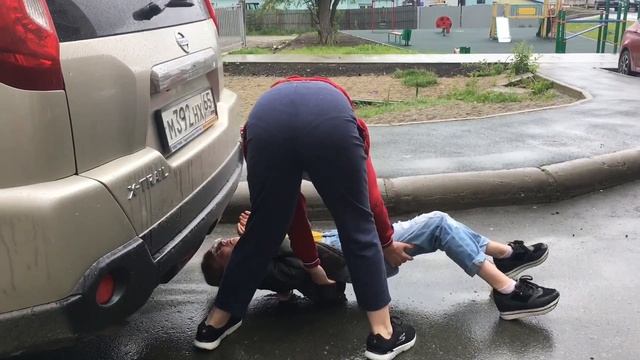 ТУПАЯ БРЮНЕТКА смотреть онлайн