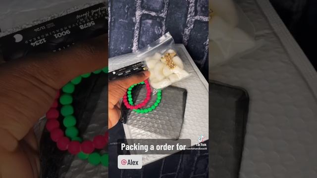 #beadedbracelet #uniquejewelry#beadedbracelet #uniquejewelry смотреть онлайн