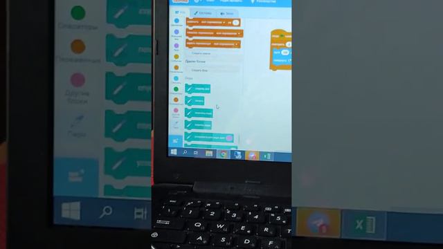 Как сделать квадрат в Scratch.