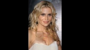 Вилла Форд (Willa Ford)