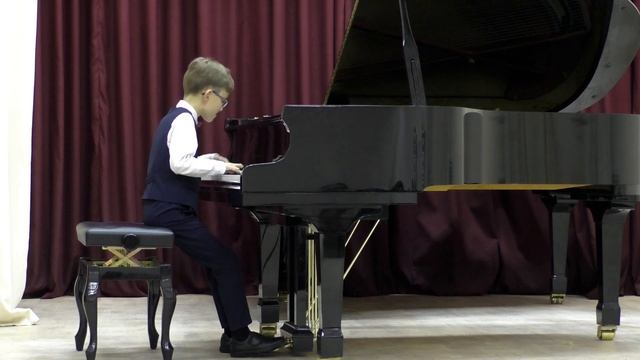 1) С. Рахманинов. Маргаритки. 2) Ф. Шопен. Вальс До-диез минор ор.64. смотреть онлайн