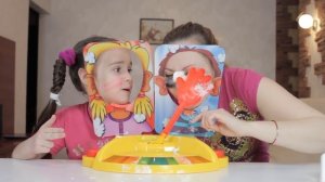 Игра Пирог в лицо на двоих. Игрушка пирог в лицо видео ЧЕЛЛЕНДЖ ??? Баттл от Мери Мери