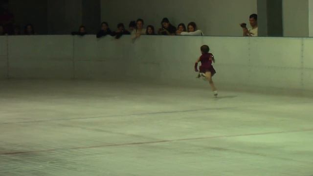 7 year old Greek figure skater смотреть онлайн