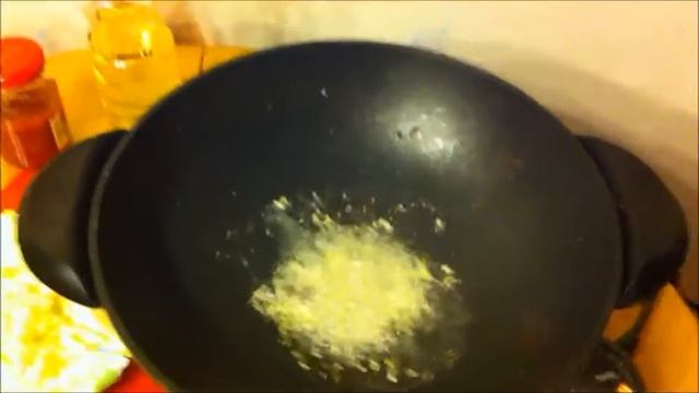 Свинина в кисло-сладком соусе на вок BORK G600 смотреть онлайн