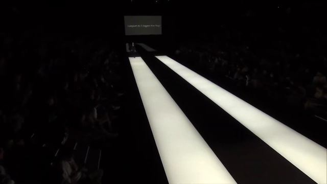Fabio Mancini walks for Emporio Armani SS 2018 men's show смотреть онлайн