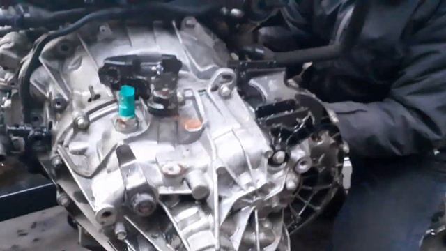 Demontaż skrzyni biegów 2.3 dci RENAULT MASTER смотреть онлайн