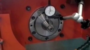 DELTA. Демонстрация работы гидродинамического подшипника шпинделя (центровка).