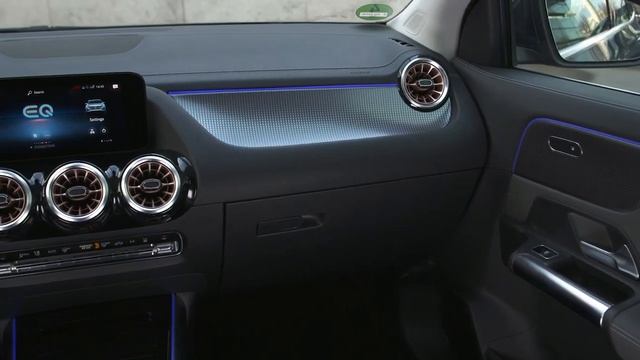 New 2021 Mercedes Benz EQA 250 electric SUV смотреть онлайн