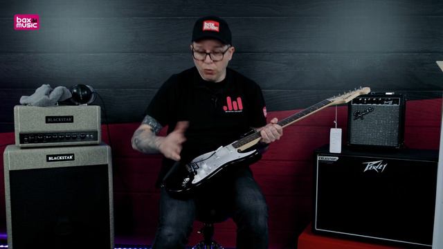 Squier Stratocaster Pack Review I Bax Music смотреть онлайн