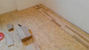 ЖЕСТЬ! Укладка мешаного паркета на клей КС-3.  :)))