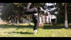 Как встать в стойку на руках за пару минут