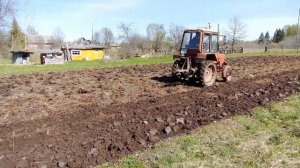 Вспашка огородов. Трактор "Т-25"и Плн 1.35