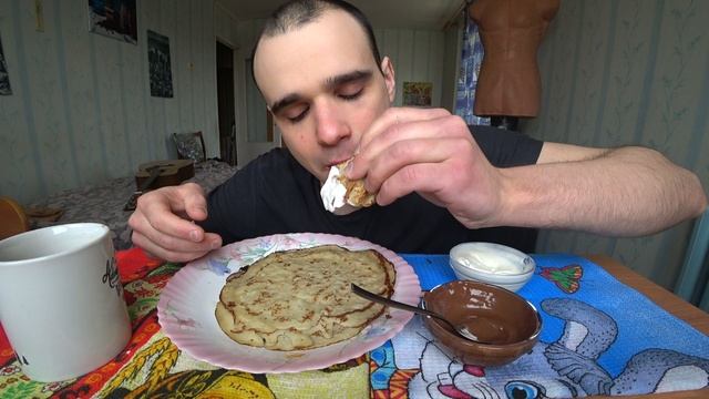 МУКБАНГ АСМР БЛИНЫ / БЛИНЧИКИ СО СМЕТАНОЙ / ОРЕХОВАЯ ПАСТА MILKA / SWEET / EATING ASMR Mukbang #474