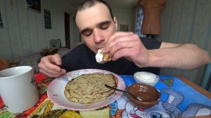 МУКБАНГ АСМР БЛИНЫ / БЛИНЧИКИ СО СМЕТАНОЙ / ОРЕХОВАЯ ПАСТА MILKA / SWEET / EATING ASMR Mukbang #474