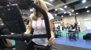 Helix at IHRSA 2010 - Jon Ham from fitnesstrainingbyjon.mp4