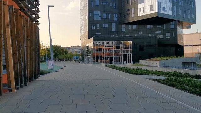 Quick Tour of my University (WU/Vienna University of Economics and Business) and our neighbourhood! смотреть онлайн