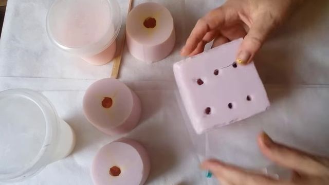 Делаем силиконовые формы. Making Silicone Molds.