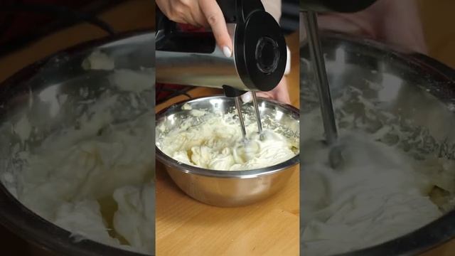 Меренговый рулет-самый простой и вкусный десерт! Полное видео приготовления у нас на канале ?