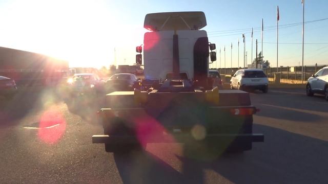 VOLVO FL 240 - GANCHO PORTACONTENEDOR смотреть онлайн