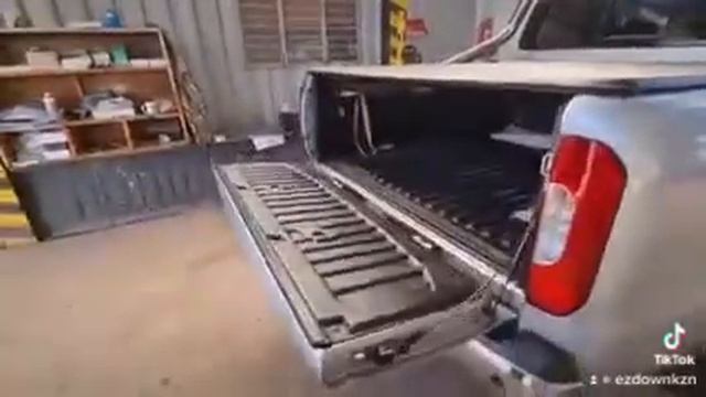 Mercedes Benz X Class Reloaded Assisting lowering and lifting of your Tailgate) #mercedesbenz смотреть онлайн