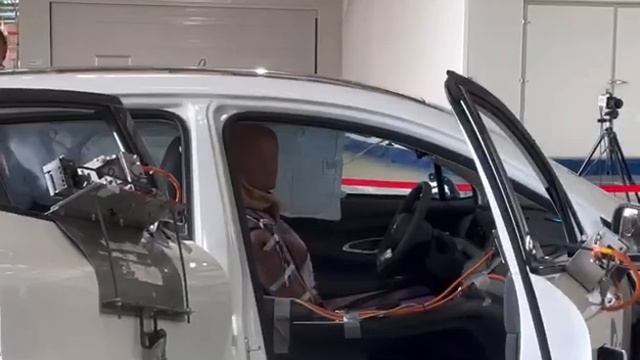 Краш-Тест Changan UNI-T на боковой удар (Crash & Safety Tests: Changan UNI-T side impact test) смотреть онлайн