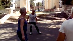 Китайская утренняя разминка! Пенсионеры и спорт!