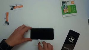 Как наклеить защитное стекло Xiaomi Redmi 8