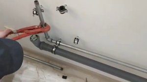 Разводка труб холодного и горячего водоснабжения в квартире Часть 2 - снято на видео