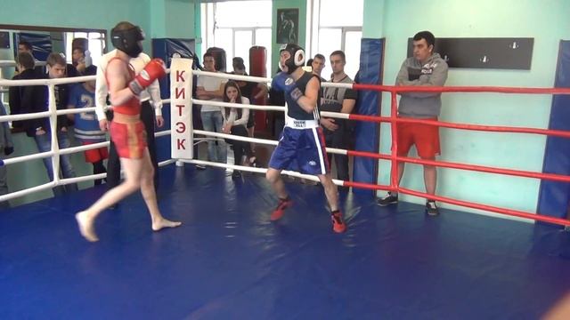 Максим Тетера (синий угол), Открытый ринг в КИТЭК - 2 раунд смотреть онлайн