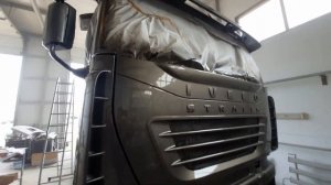 Экспресс покраска за 6 часов IVECO Stralis подмазали, подклепали , обклеили матанули покрасили