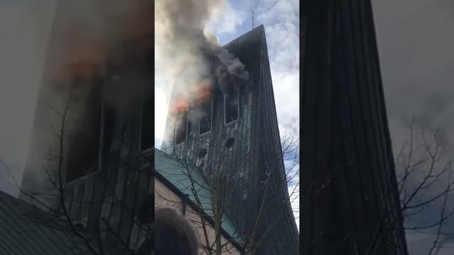 Espelkamp Kirche brennt Brand in Espelkamp