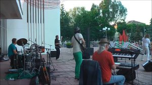 ВИА РЕЗОНАНС  Ну и что (группа "Русские" кавер)