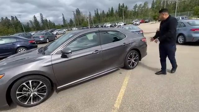 2020 Toyota Camry SE Hybrid Grey смотреть онлайн