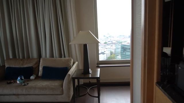 КАК ПОЗНАКОМИТЬСЯ С МИЛЛИОНЕРОМ. Как привлечь богатого мужчину. смотреть онлайн