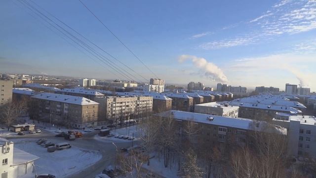 город уфа  28 11 2022 россия морозная погода солнечная. вид с высоты на город черниковку заводы.