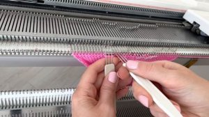 Косички на вязальной машине в разном направлении