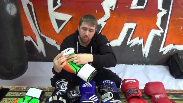 Боксёрские перчатки/Как выбрать боксёрские перчатки и какие не стоит покупать? смотреть онлайн