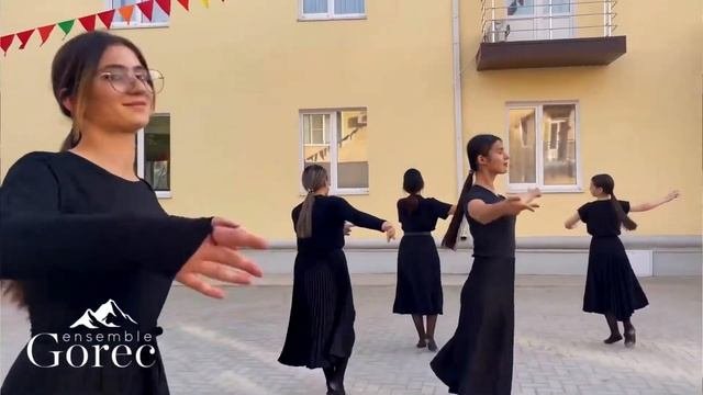 Две школы Кавказского танца #кавказскийтанец #чеченскийтанец #лезгинка #танец