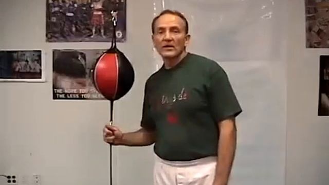 Разновидности боксёрских груш и принципы работы с ними. (2 часть) смотреть онлайн