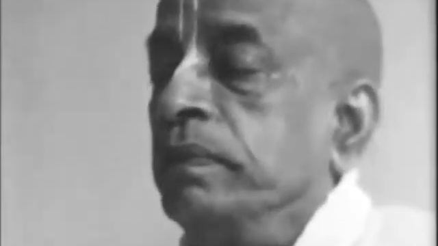 У него был свой план / Говинда даси смотреть онлайн