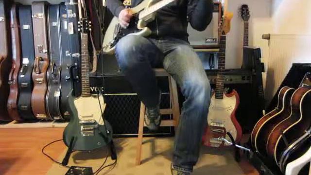 1979 Fender Stratocaster 25 Anniversary 1954 - 1979 смотреть онлайн