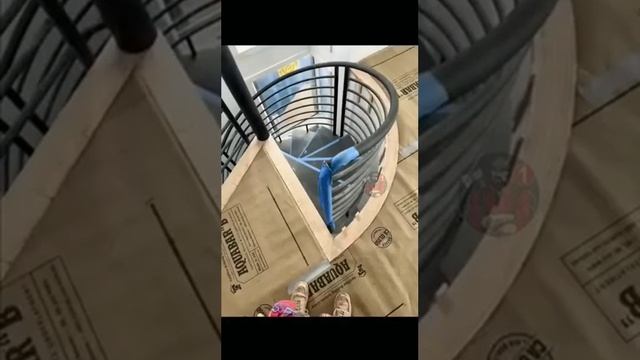 ▶️Технология укладки дубовой доски на пол - это довольно непростой процесс.Мудрый Строитель смотреть онлайн