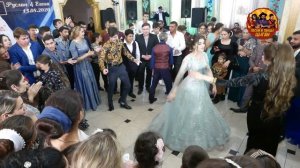 Как цыгане танцуют лезгинку вместо чечеток